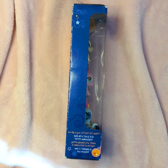 Rare 2009 BNIB Littlest Pet Shop Set of 3 pets - Picture 4 of 5